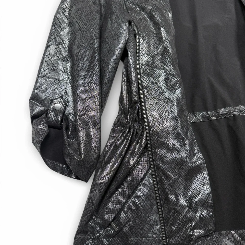 Zenergy by Chico’s metallic snake print jacket. - Picture 4 of 9
